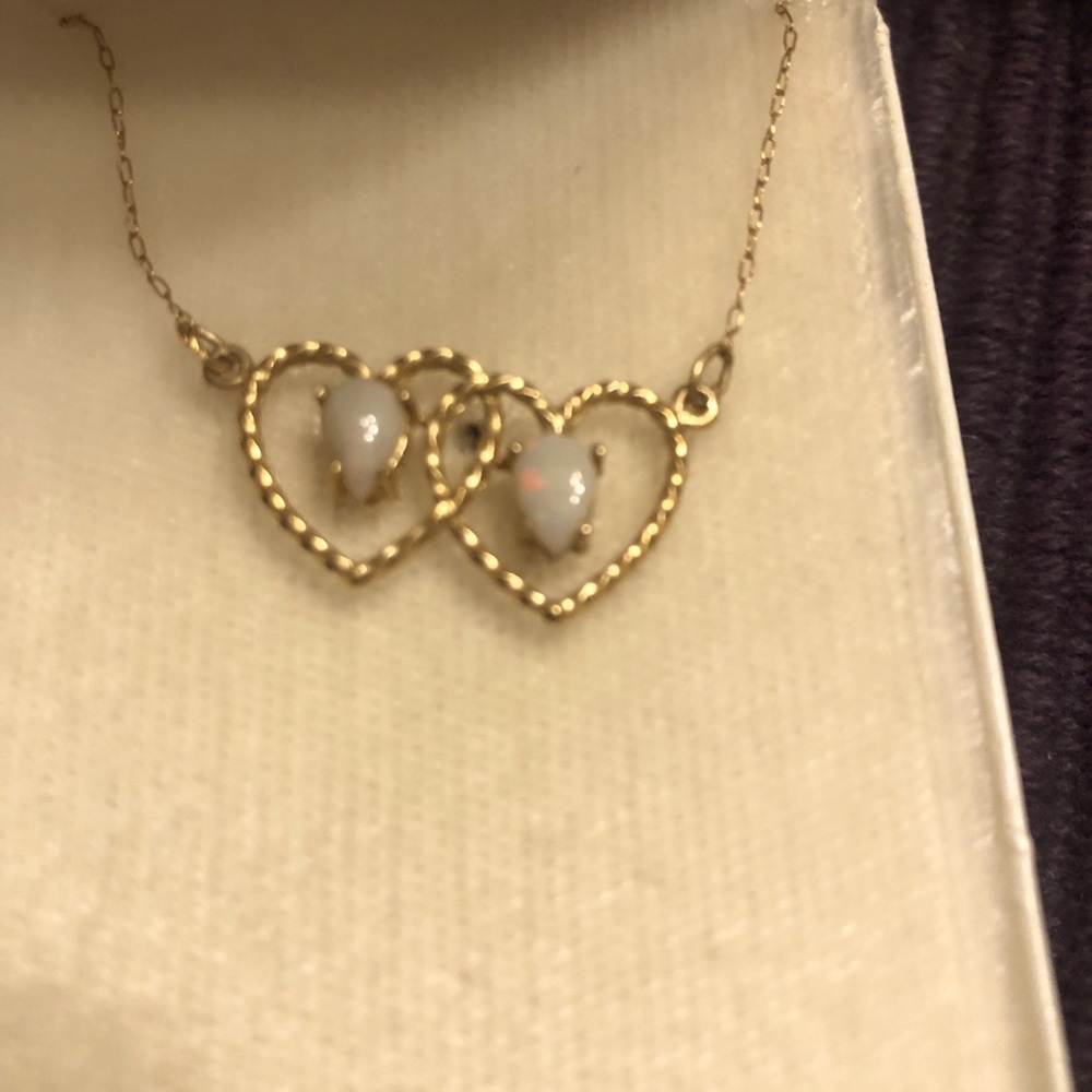 Gorgeous double heart opal necklace